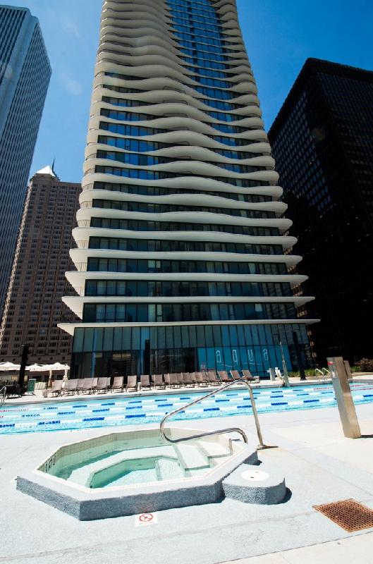 Building Photo - 228 N Columbus Dr