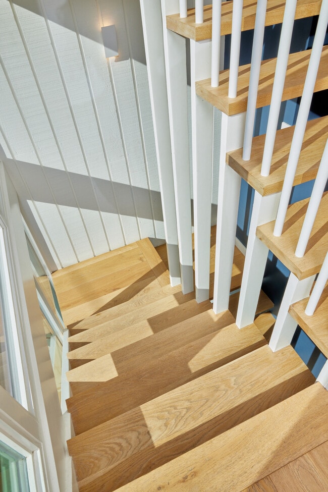 Building Photo - 14 Westwind St