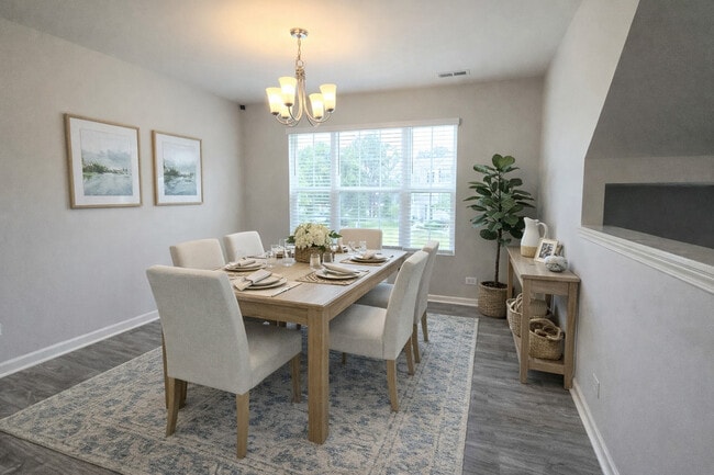 Building Photo - 2484 Alison Ave