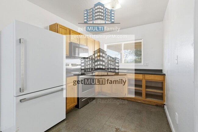 Building Photo - 1228 E Apache St