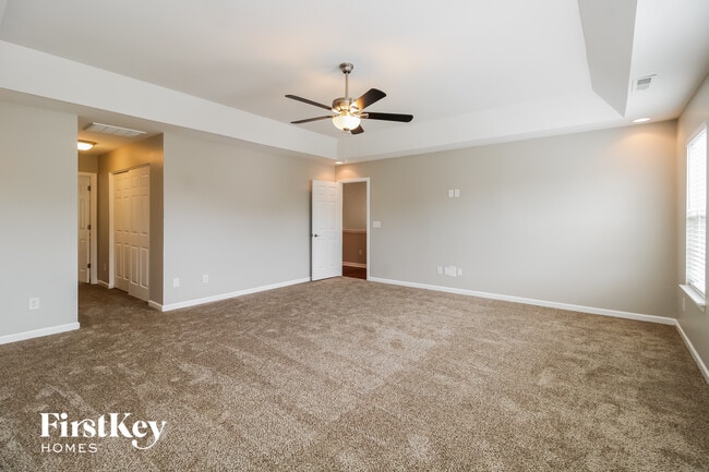 Building Photo - 3833 Tonsley Pl