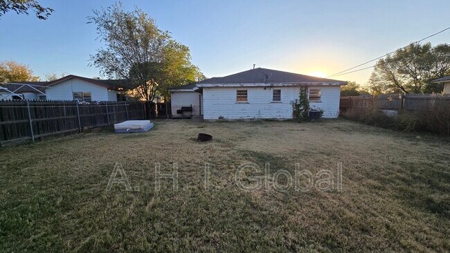 Building Photo - 4114 S Bowie St