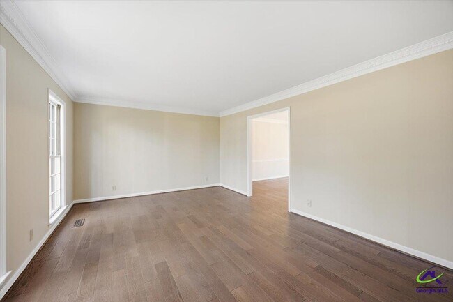 Building Photo - 5056 Wellington Dr