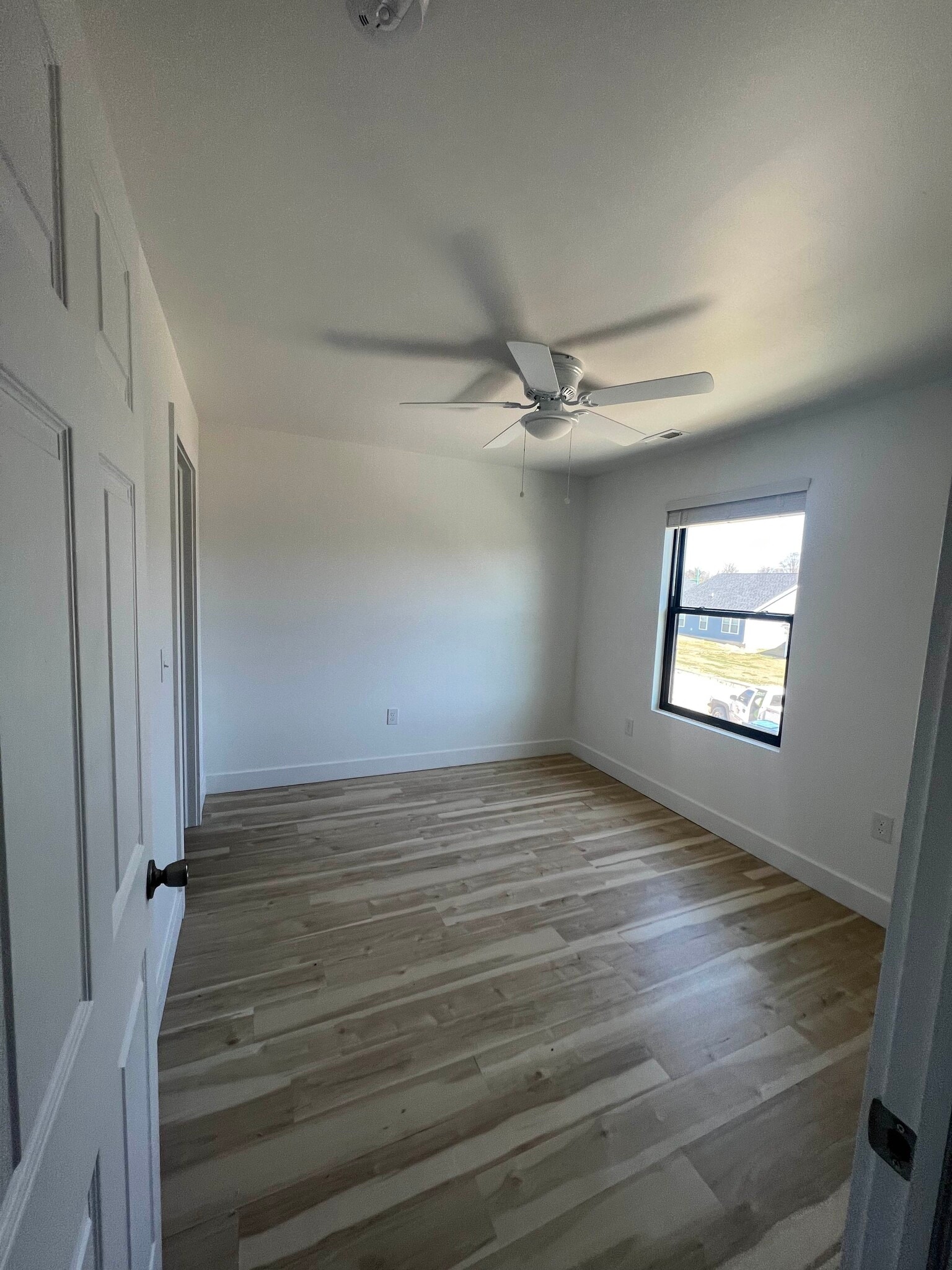 Building Photo - 1124 Winton Pl