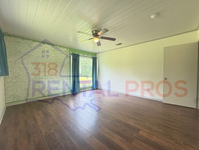 Building Photo - 3 Bed, 2 Bath Home in Ruston
