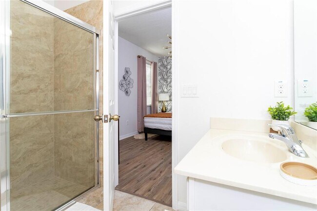 Building Photo - 650 Las Fuentes Dr