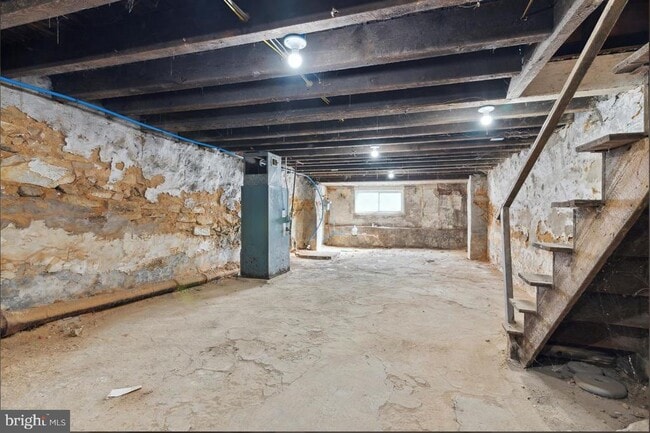 Building Photo - 6133 Reedland St