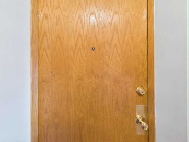 Building Photo - 755 Dulles Rd