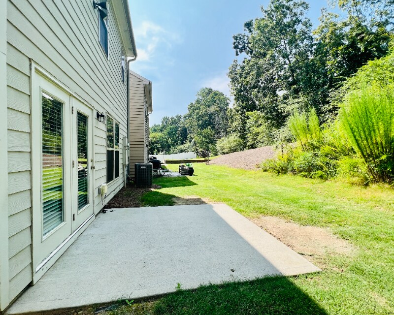 Building Photo - 256 Highland Pointe Cir E