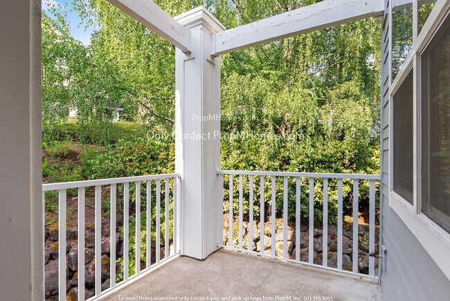 Building Photo - Elegant Condo with Dual Balconies and Spac...