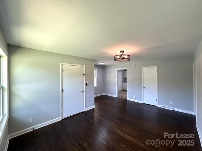 Building Photo - 5320 Dolphin Ln