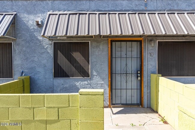 Building Photo - 1029 S Wilson St