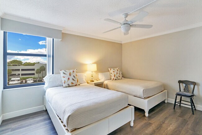 Building Photo - 4748 S Ocean Blvd