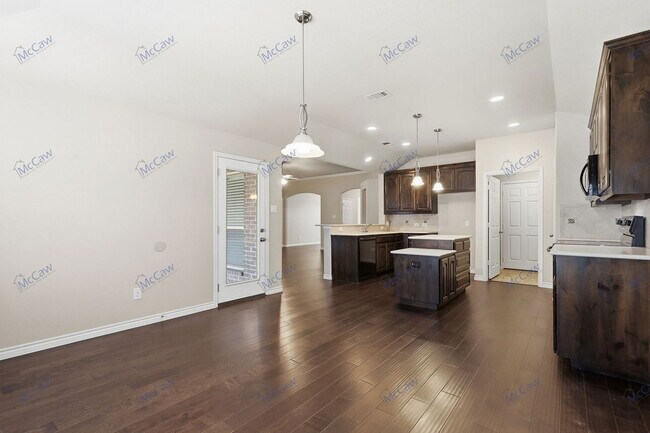 Building Photo - 140 Wilson Cliff Dr