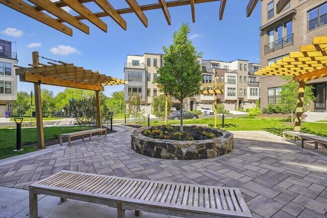 Building Photo - 14420 Beckett Glen Cir