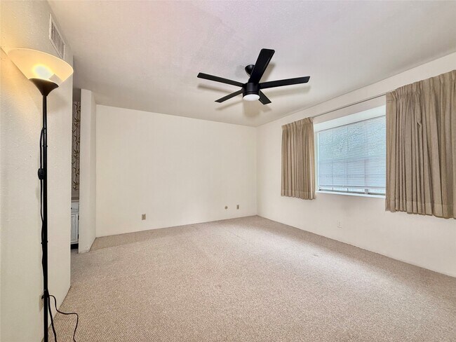 Building Photo - 11002 Hammerly Blvd