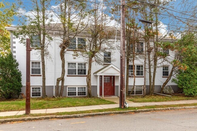 Building Photo - 4 Menotomy Rd