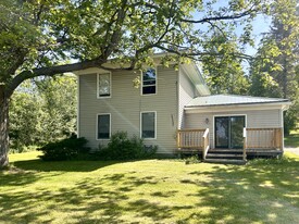 Building Photo - 475 S Main St
