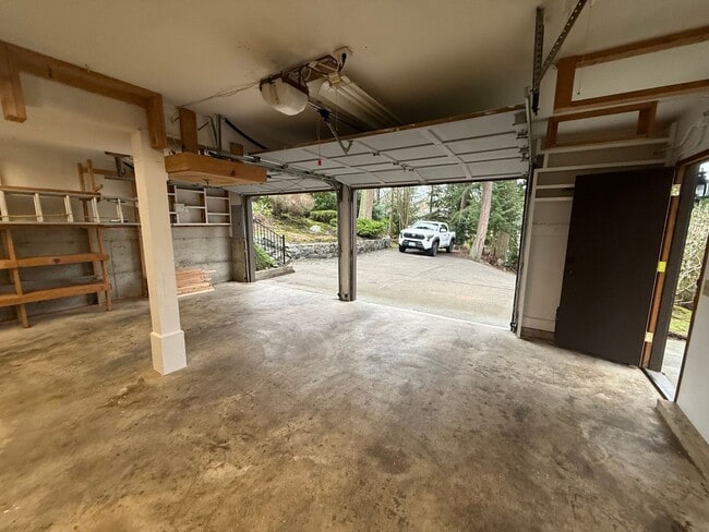 Building Photo - Spacious Mukilteo Home with Stunning Outdoor Living and Lush Landscaping