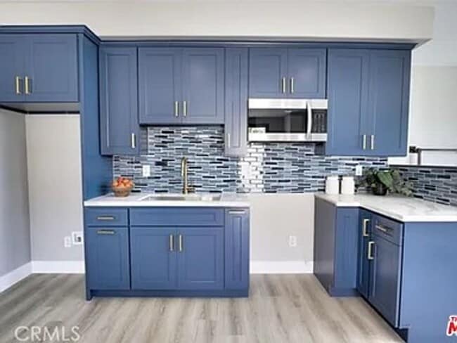 Building Photo - Private, Peaceful Studio Retreat in Prime Los Angeles Location