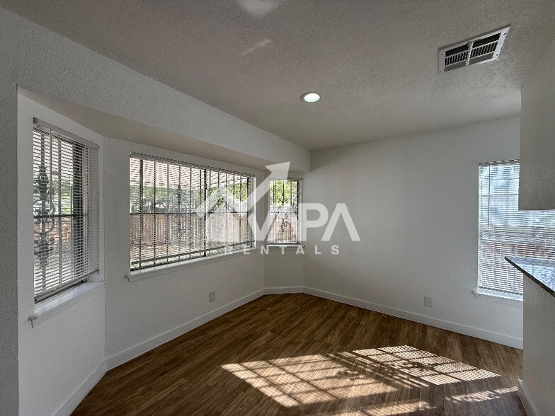 Building Photo - 7131 Cork Dr