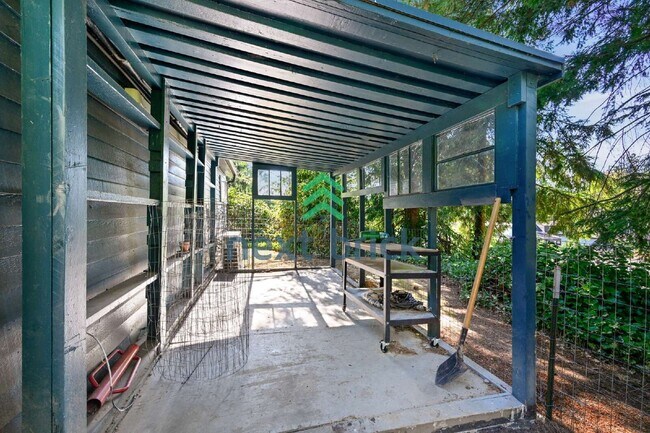Building Photo - Charming Shoreline Home on a Spacious Lot | A/C & EV Charger | Near Light Rail