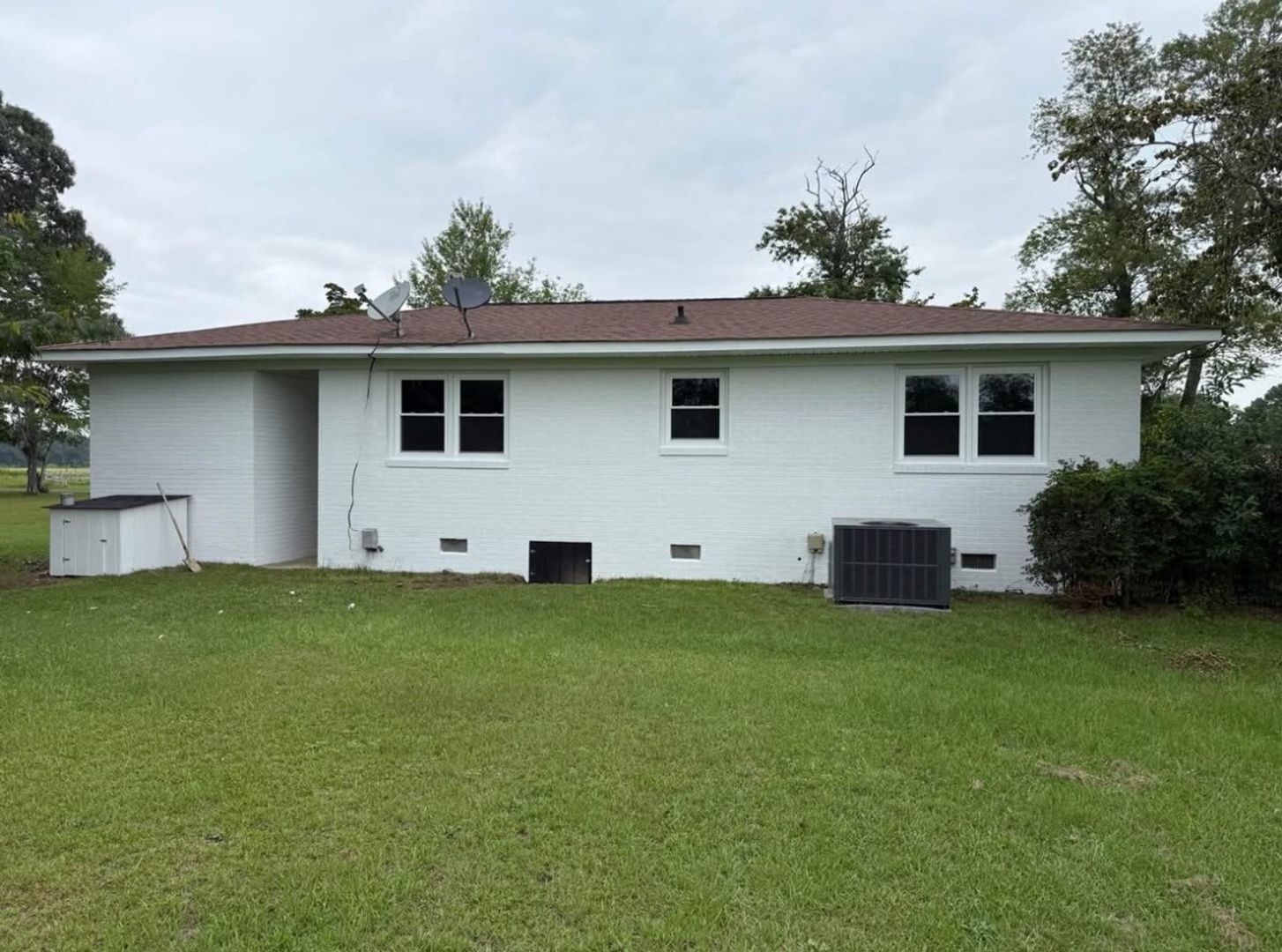 Building Photo - 6166 Sandy Creek Rd