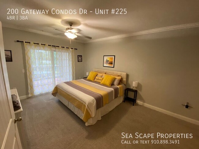 Building Photo - 4bed/2.5 Bath Apartment in Surf City