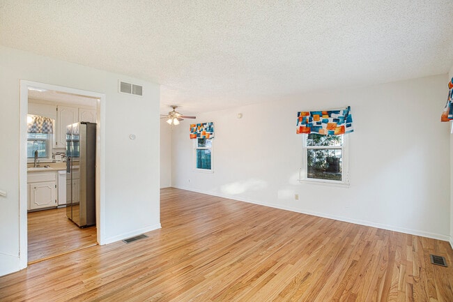 Building Photo - 8420 N Virginia Ave