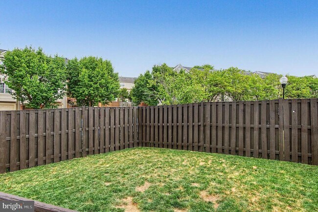 Building Photo - 510 Lilac Terrace NE