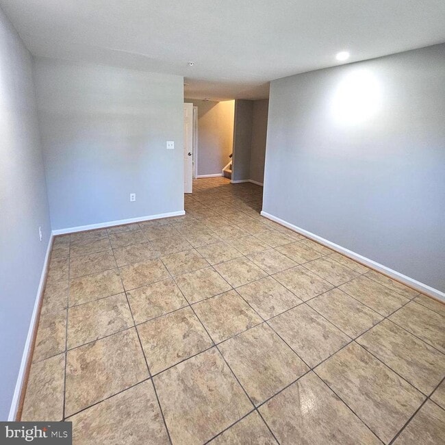 Building Photo - 7805 Sabre Ct