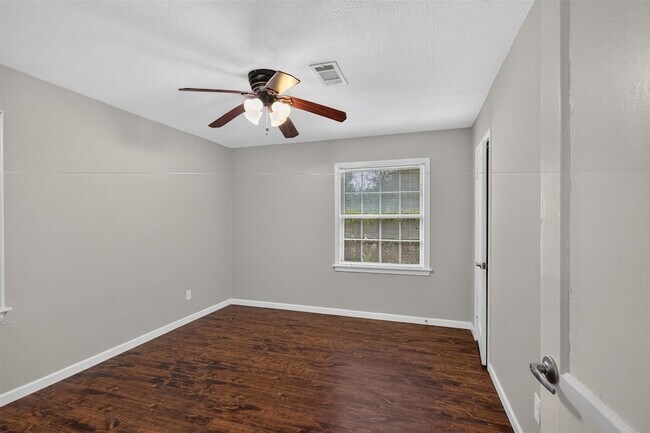 Building Photo - 5418 Grand Lake St