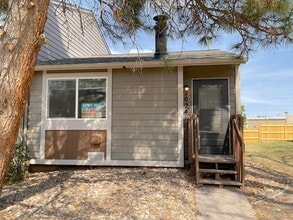 Building Photo - 1 Bedroom Townhome Available Near N Academy Blvd and Vickers Dr!