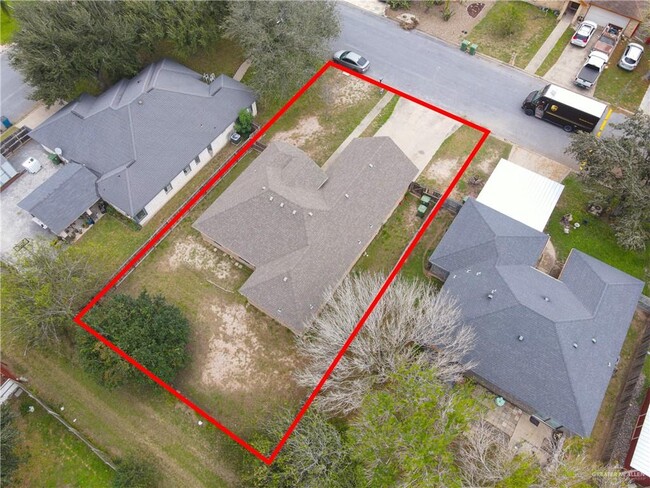 Building Photo - 23 Tulip Cir