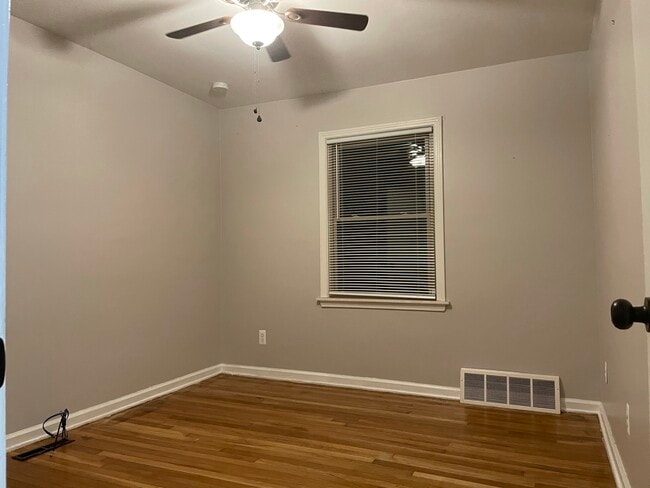 Building Photo - Mayfield