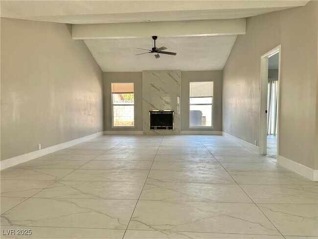 Building Photo - 3833 El Camino Rd
