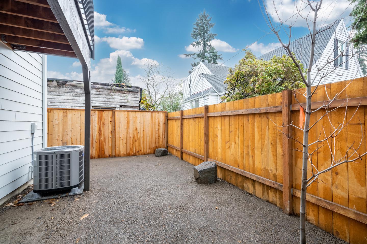 Building Photo - Luxurious University Park townhome near St Johns