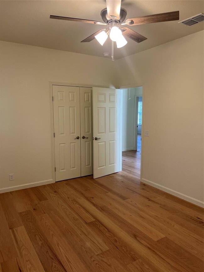 Building Photo - 5404 Martin Ave