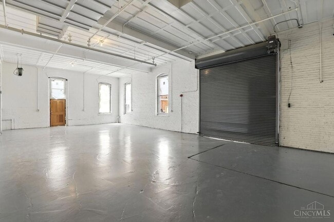 Building Photo - 222 W 15th St