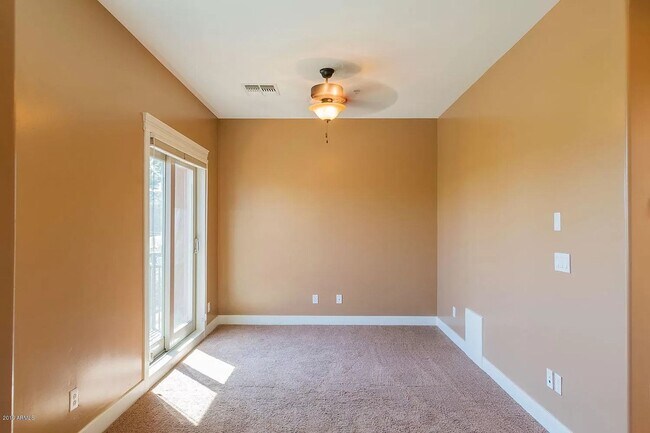 Building Photo - 3 Bed | 3.5 Bath - Biltmore Luxury Townhomes