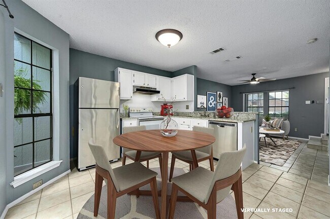 Building Photo - 1411 Gracy Farms Ln