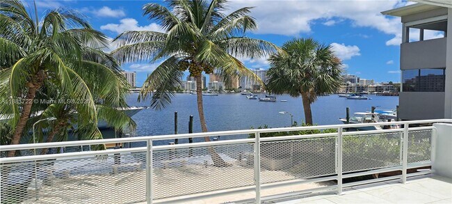 Building Photo - 468 Golden Isles Dr