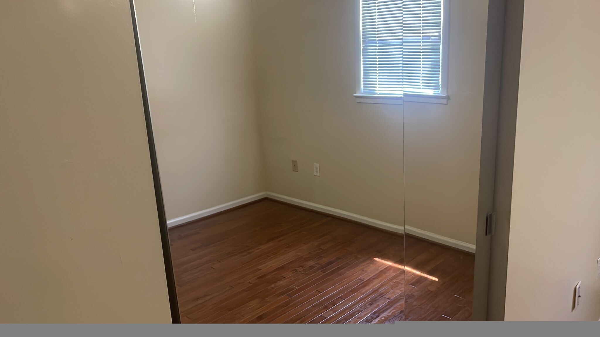 Building Photo - 4311 Hendricks Dr