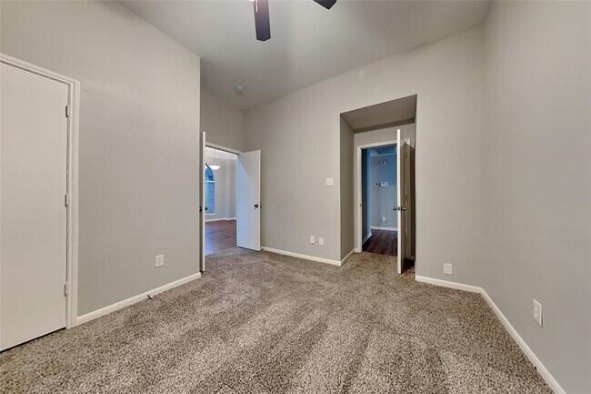 Building Photo - 7323 Red River Dr