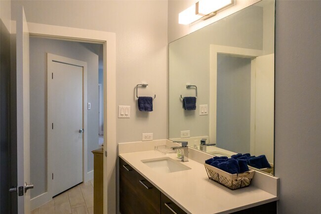 Building Photo - 4618 Nichols St