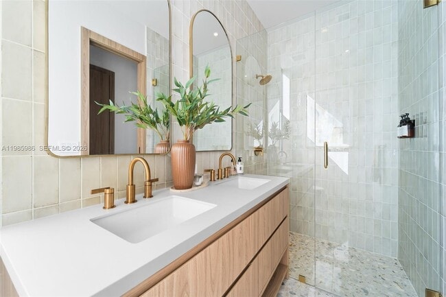 Building Photo - 8625 NE 10th Ave