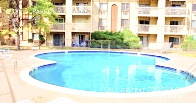 Building Photo - 1304 S Parker Rd