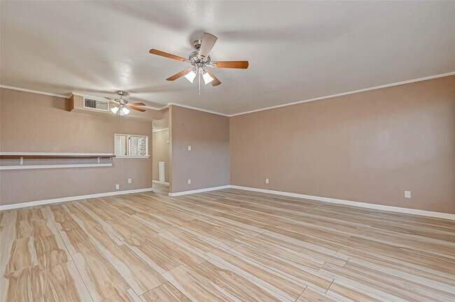 Building Photo - 2118 Straight Creek Dr