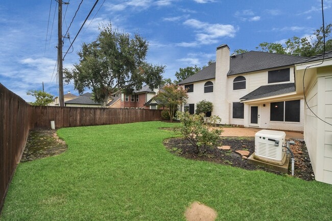 Building Photo - 2405 Guilbeau Ln