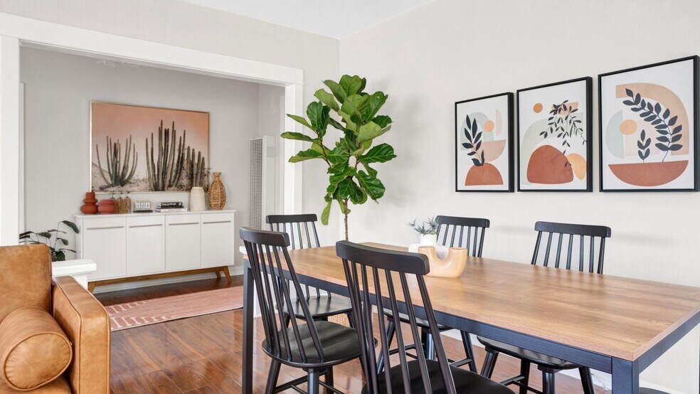 Building Photo - 724 Gramercy Dr